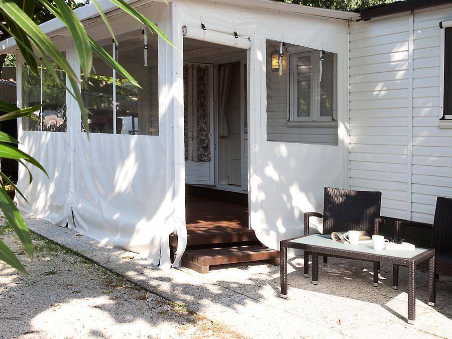 Villaggio Turistico Maderno - Mobilhome 4 personnes - Senza Vista Lago 24mq terrazzo/veranda chiuso in Maderno, Toscolano-Maderno