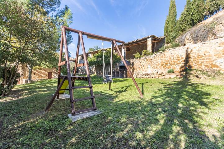 Casa de vacaciones 'Mas Vilardaga' con vistas a la montaña, Wi-Fi y aire acondicionado in Baronía de Rialp, Noguera