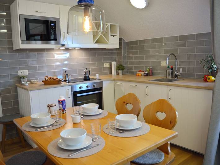 Ferienwohnung für 3 Personen, mit Balkon und Seeblick sowie Sauna, kinderfreundlich in Chieming - 3