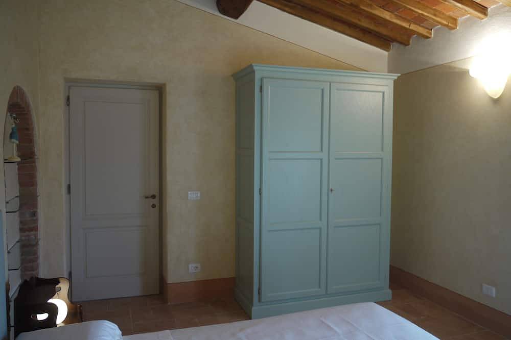 Elegante Casa di Campagna con Torretta e Piscina in Marciano della Chiana, Arezzo Provinz