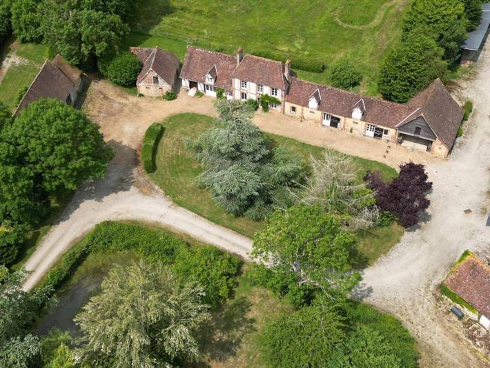 Cottage pour 2 personnes, avec vue et jardin à Saint-Antonin-de-Sommaire