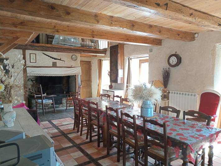 Gîte pour 15 personnes, avec jardin et balcon à Mostuéjouls - 4