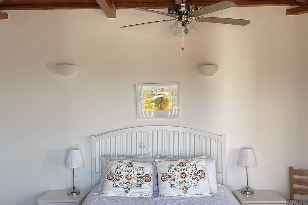 Paggiri House On Alonissos Island. Tranquil Surroundings With Spectacular Views in Alonissos