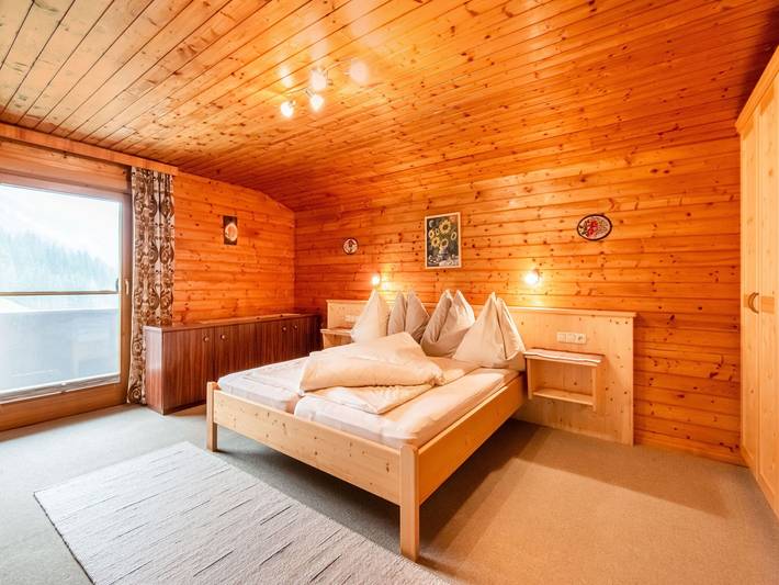 Ganze Wohnung, Ferienhaus im Zillertal nahe Skipisten in Bruck am Ziller, Bezirk Schwaz