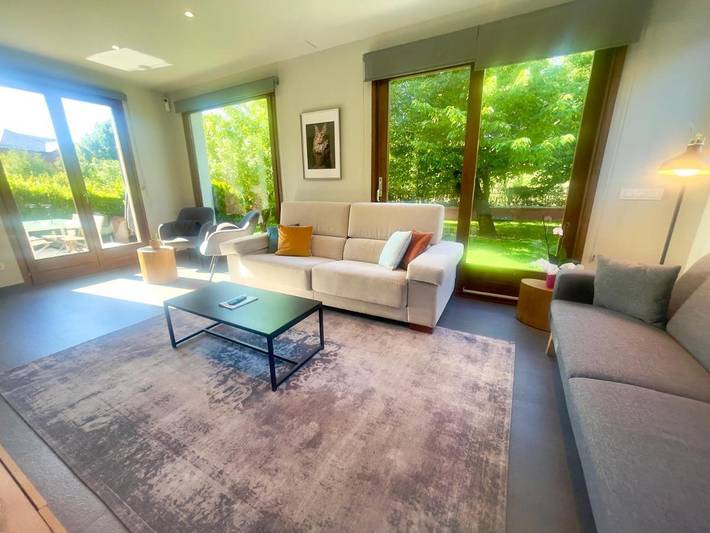 Casa rural para 10 personas, con Jacuzzi y Terraza además de Jardín y Sauna en Puigcerdá - 2