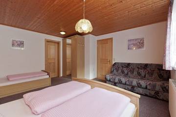 Hütte für 4 Personen in Sankt Gallenkirch (Stadt), Montafon, Bild 2