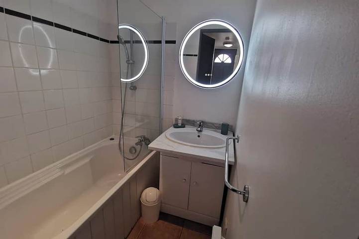 Location de vacances pour 4 personnes, avec piscine ainsi que terrasse et jardin à Serra-di-Ferro - 4