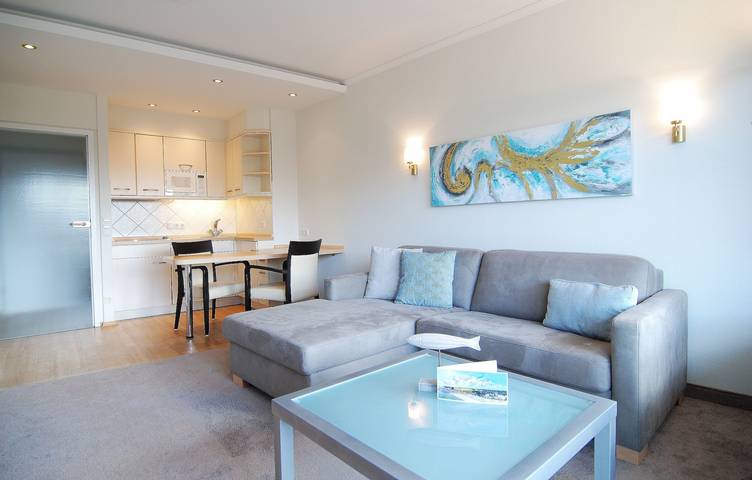 Ferienwohnung für 3 Personen, mit Balkon und Pool sowie Sauna