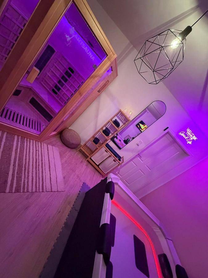Ferienwohnung für 2 Personen, mit Whirlpool und Sauna in Bremen