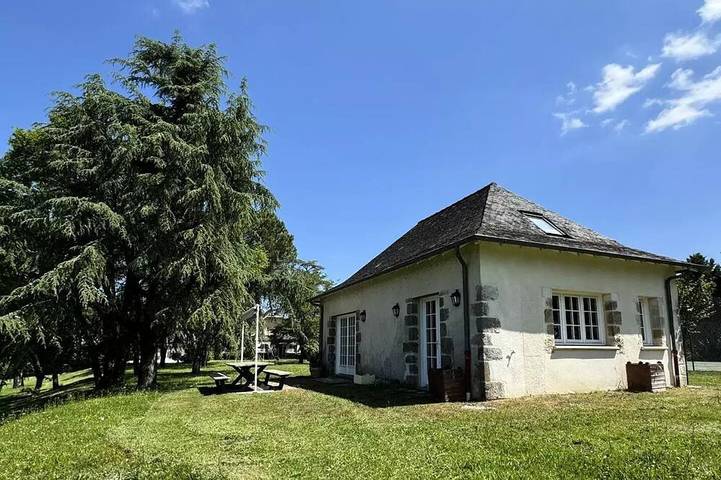 Maison de vacances pour 7 personnes, avec piscine et terrasse à Brive-la-Gaillarde