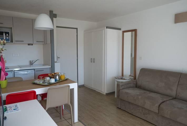 Gîte pour 4 personnes, avec Balcon et Piscine dans Grande Plage (Hendaye)