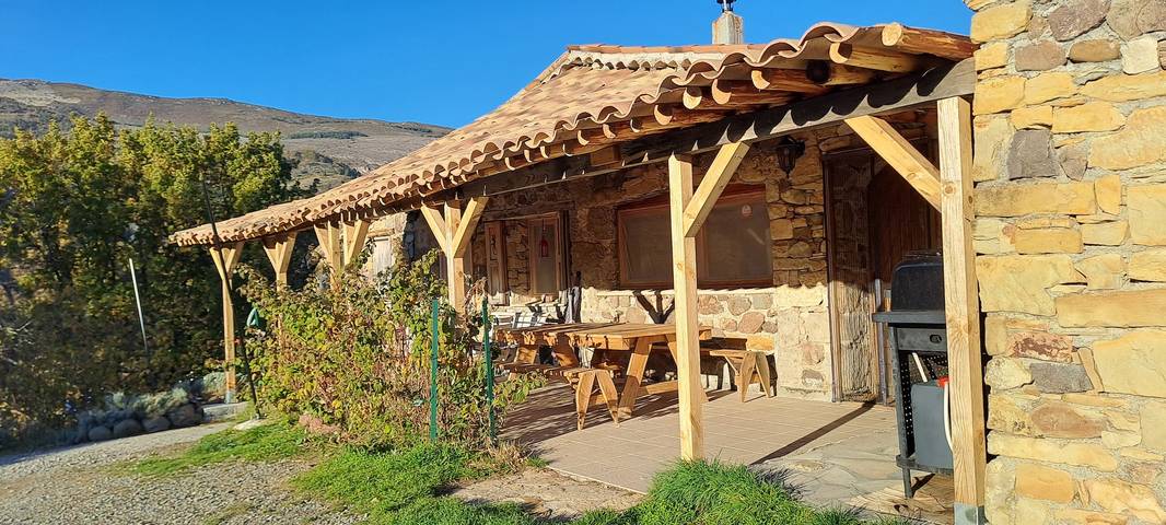 Maison de vacances pour 10 personnes, avec Jardin dans les Alpes-de-Haute-Provence - 2