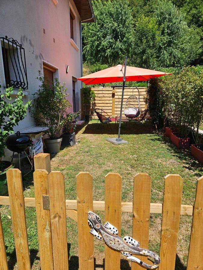 Gîte pour 2 personnes, avec terrasse à Agos-Vidalos - 2