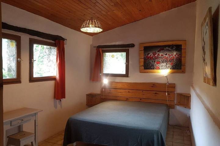Location de vacances pour 9 personnes, avec Jacuzzi et Terrasse ainsi que Jardin et Piscine à Barrême - 4