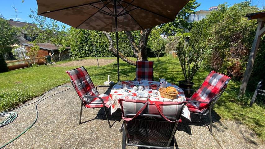 Ferienhaus für 6 Personen, mit Balkon/Terrasse und Balkon sowie Terrasse und Garten in Obersee (Bodensee) - 2