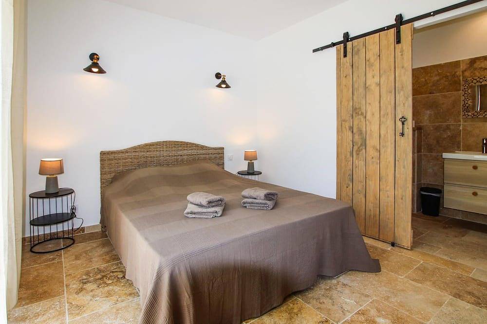 Acogedora casa en Grignan con piscina privada, que puede ser interior o. in Grignan, Región de Nyons