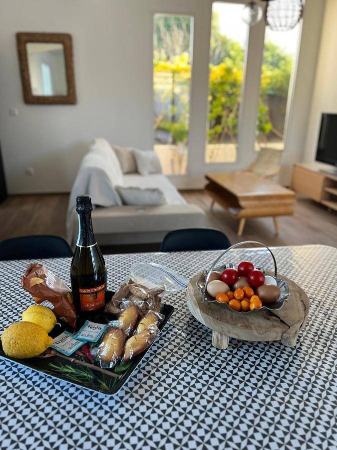 Appartement entier, Villa Altea- Lido Marana - piscine privée exclusive - plage à pied - 3 bedrooms house - private swimming pool - beach access on foot in Lucciana, Région de Bastia