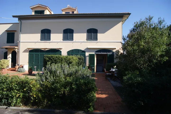 Apartamento de vacaciones para 5 personas, con vistas y jardín - 1
