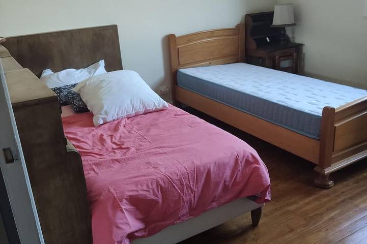 Entire apartment, Apartment with private terrace, in the country and in the city at the same time. in Privas (arrondissement)