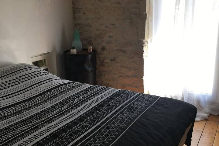 Location de vacances pour 6 personnes, avec jardin et balcon, animaux acceptés à Saint-Laurent-des-Arbres - 4