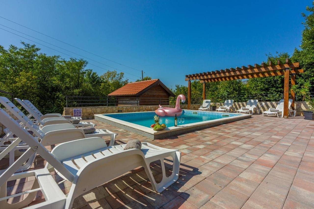 Four-Bedroom House in Grizane, Primorje-Gorski Kotar