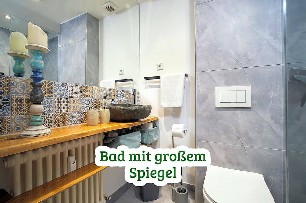 Ganze Wohnung, Daines Oase, ruhig, Tiefgarage, Terrasse, nahe Düsseldorf in Alt-Erkrath, Erkrath