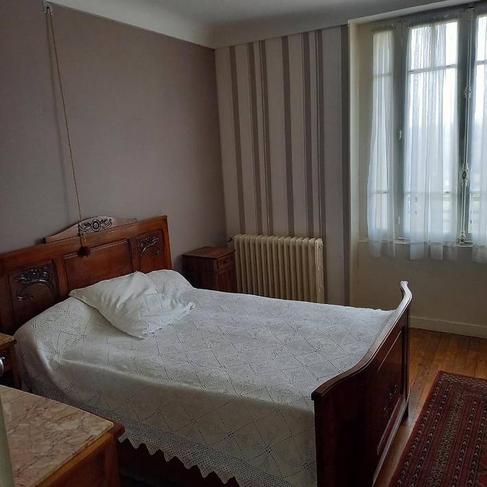 Gîte pour 2 personnes, avec terrasse et jardin à Le Lardin-Saint-Lazare