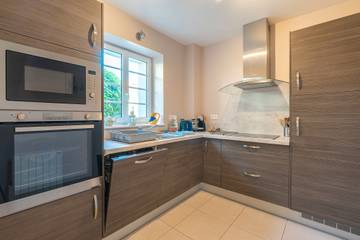 Gîte pour 2 Personnes dans Saint-Seurin-de-Palenne, Région de Saintes, Photo 4