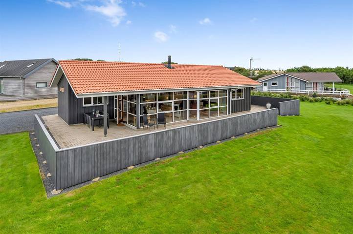 Feriehus for 8 personer, med sauna og terrasse i tillegg til jacuzzi, dyr tillatt - 1