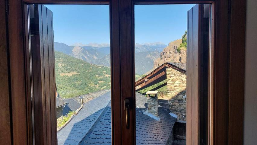 Casa rural para 5 personas, con vistas y balcón en Pallars Sobirà - 2