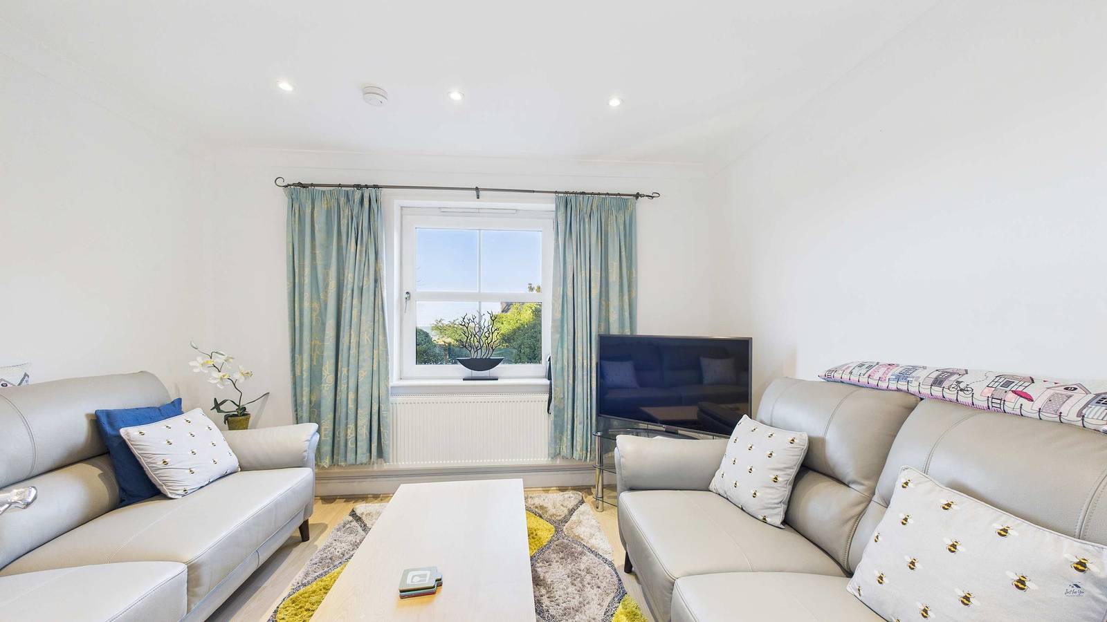 Solent Landing Beachfront Escape in Bembridge, Isle of Wight