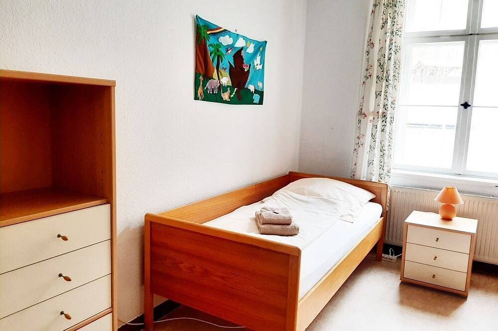 Ganze Wohnung, Dreibettzimmer für 2 Gäste mit 12m² in Bad Freienwalde (Oder) (272753) in Bad Freienwalde, Barnimerland Region