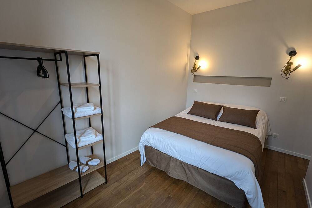 Domaine Ferme rénovée avec Spa, 15 couchages, parking privatif, proche Paris in Lorcy, Région de Pithiviers