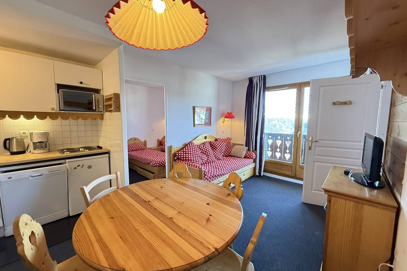 Appartement entier, Risoul • T4 8 pers • Pied des pistes • Piscine & Sauna in Station de Risoul, Risoul