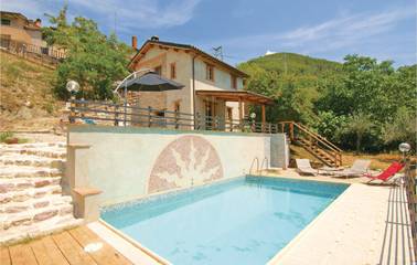 Ferienhaus für 5 Personen, mit Pool und Garten, mit Haustier in Umbrien