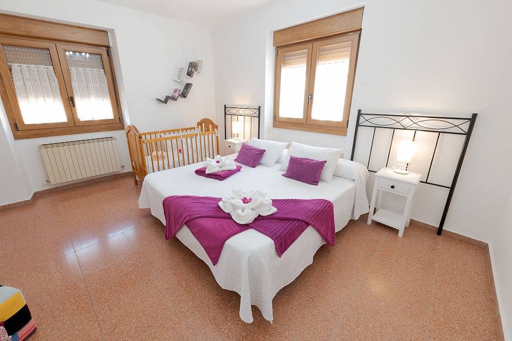 Cottage Casa-Murgui per 11 persone. in Amescoa Baja, Montagne Cantabriche