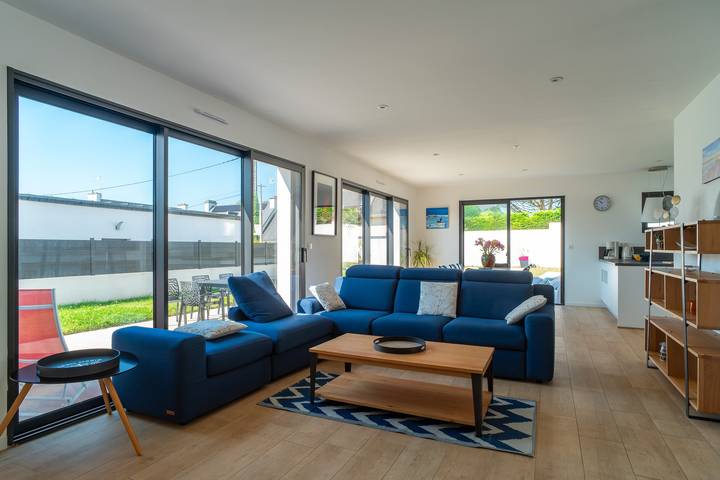 Location de vacances pour 8 personnes, avec Terrasse et Jardin dans Plage Kerou
