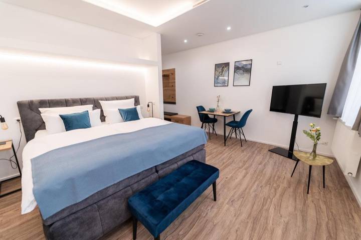 Ferienwohnung für 6 Personen, mit Balkon und Ausblick in Bad Urach