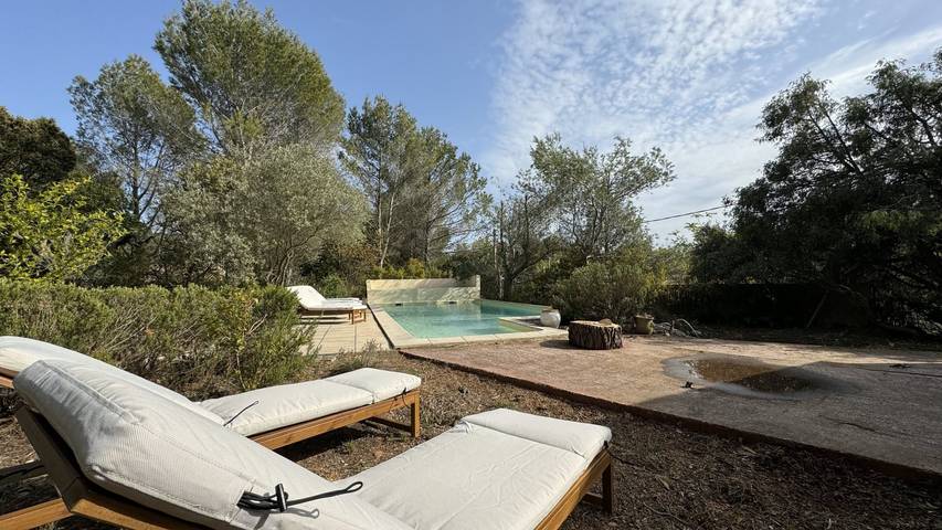 Location de vacances pour 8 personnes, avec jardin ainsi que balcon et piscine à Velleron - 2