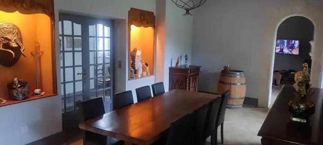 Location de vacances pour 12 personnes, avec piscine ainsi que jardin et vue sur le lac, animaux acceptés à Annesse-et-Beaulieu - 3