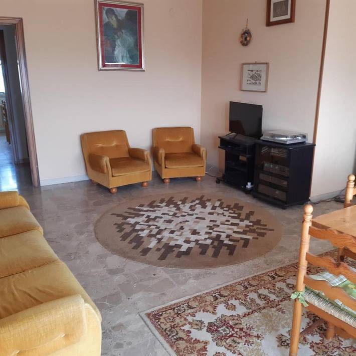 Gîte pour 4 personnes, avec vue sur le lac ainsi que terrasse et vue à Penne - 2