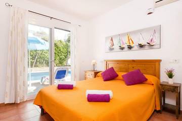 Villa for 3 People in Arenal d'en Castell, Es Mercadal, Photo 1