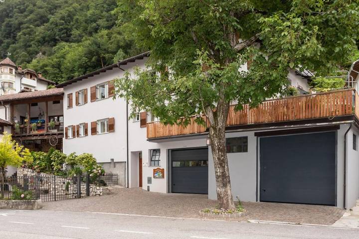 Gîte pour 2 personnes, avec Terrasse et Vue à Salorno