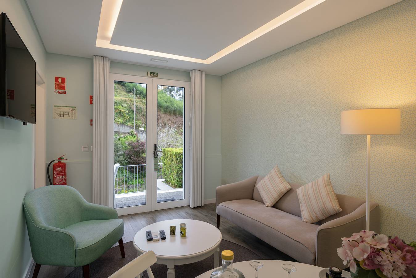 Apartamento inteiro, 1-bed Garden Apt 2 in character Babosas Village in Monte (Madeira), Madeira