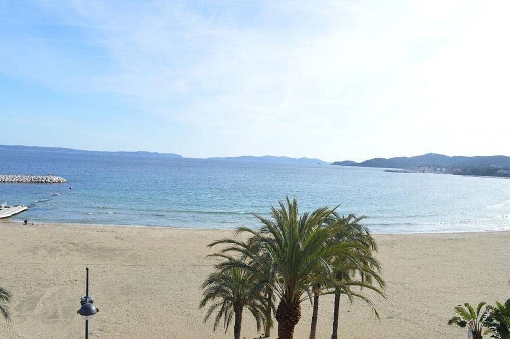 Entire apartment, Apartment Le Lavandou, 1 bedroom, 4 persons in Le Lavandou, Toulon region