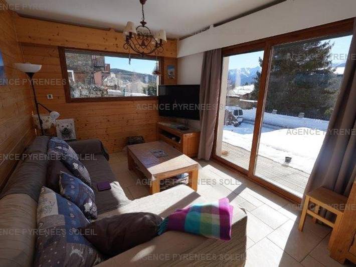 Location de vacances pour 10 personnes, avec terrasse et jardin à La Llagonne - 4