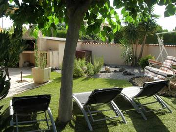 Gîte pour 3 personnes, avec jardin, animaux acceptés à Quarante