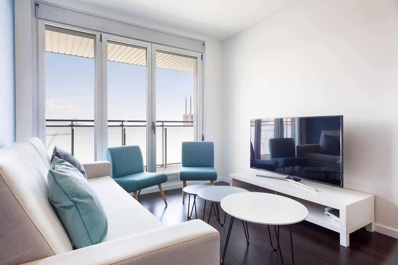 Apartamento entero, Port Forum | 3-Bedroom Apartment w/ Balcony in San Adrián del Besós, Barcelonés