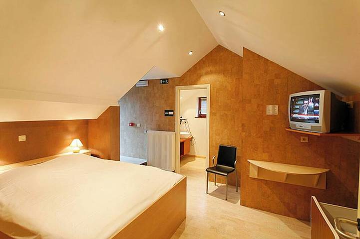Location de vacances pour 20 personnes, avec jardin et balcon dans Faymonville - 2