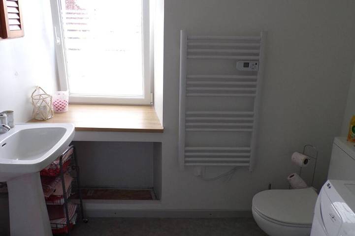 Gîte pour 3 personnes, avec terrasse et jardin dans Plage De La Banche Binic - 4